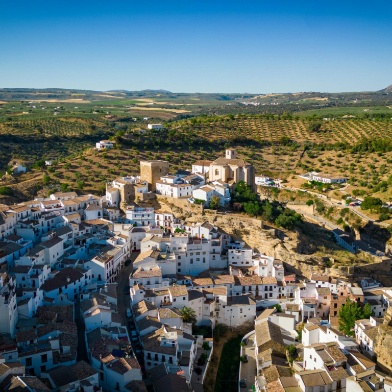 Small Pueblo, Big Experience: Making the Most of Your Auxiliar Placement