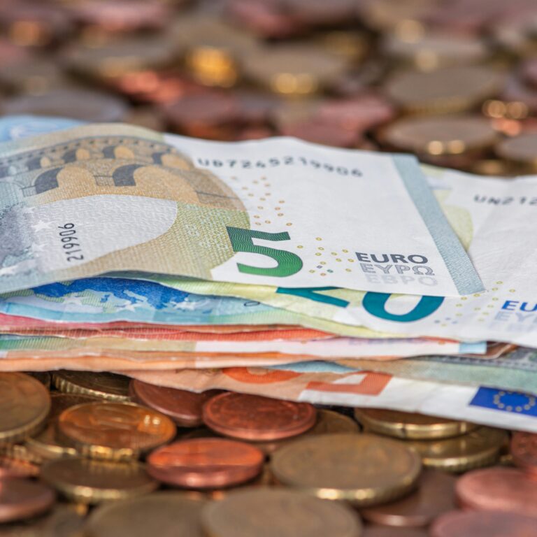 Financial Advice for Americans Moving to Spain: (Learn from My Mistakes)